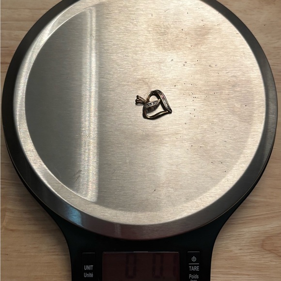 Diamond Heart Pendant 1/10 carat TW Round-Cut Diamonds 10K Gold - Picture 6 of 6